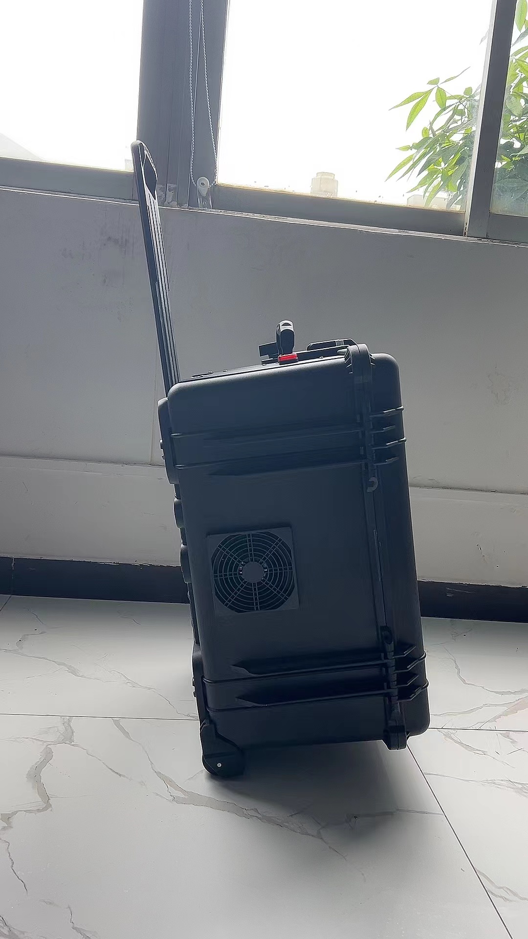 纳溪手拉箱型移动通信干扰器